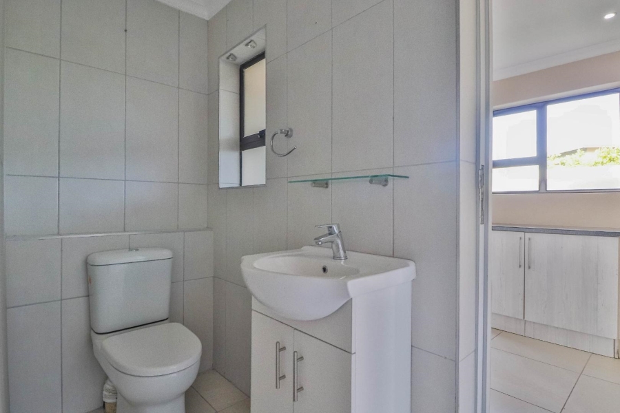 4 Bedroom Property for Sale in Hartenbos Landgoed Western Cape